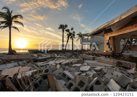 Destroyed house on ocean shore. Hurricane Milton consequences in Manasota Key, Florida. Storm surge severe damage. Destroyed house on ocean shore. Hurricane Milton consequences in Manasota Key, Florida. Storm surge severe damage. 120423151
