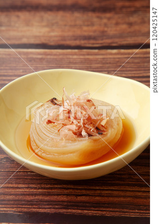 Grilled onions Grilled onions 120425147