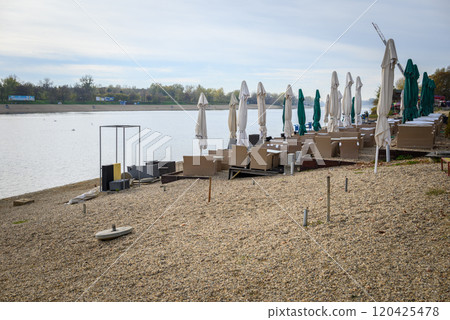 Ada Ciganlija river island turned into a park and a lake, located on the Sava river in central Belgrade, Serbia 120425478