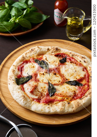 Freshly baked Margherita 120433900