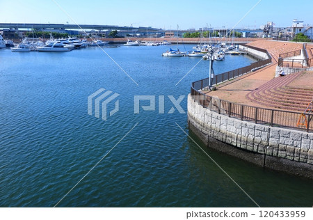 Scenery of the old Sakai port (Sakai City, Osaka Prefecture) 120433959