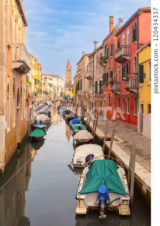 Venetian Canal with Historic Buildings, Venice, Italy Venetian Canal with Historic Buildings, Venice, Italy 120434337