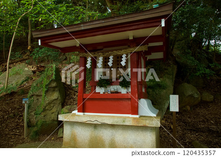 Izusan Shrine Hakusan Shrine Izusan Shrine Hakusan Shrine 120435357
