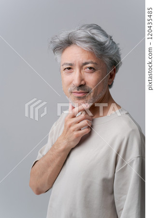 Beauty for middle-aged men with gray hair 120435485