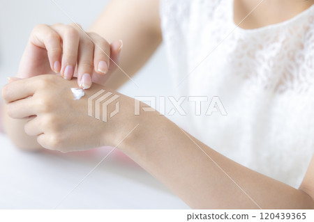 Beauty image: A woman doing skin care Beauty image: A woman doing skin care 120439365