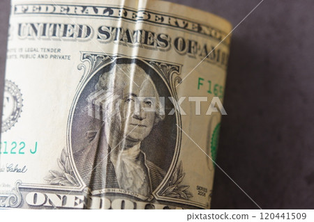 美元 (US$) 1 美元紙幣,上面印有美國第一任總統喬治華盛頓 (George Washington) 美元 (US$) 1 美元紙幣,上面印有美國第一任總統喬治華盛頓 (George Washington) 120441509