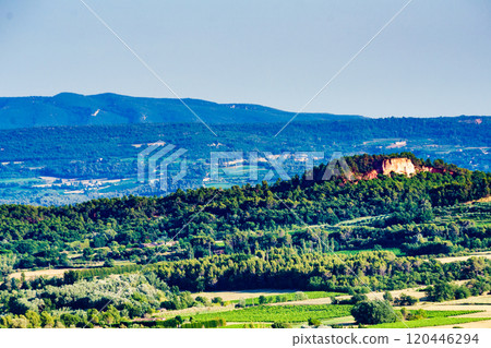 Red rocks in Roussillon, Provence France 120446294