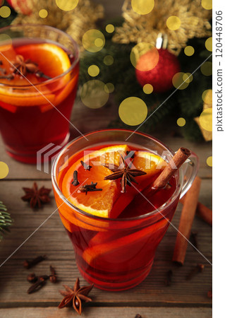 Mulled wine with cinnamon and anise stars on grey background. Thanksgiving Day 120448706