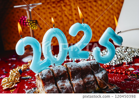 birthday candles forming the number 2025 birthday candles forming the number 2025 120450398