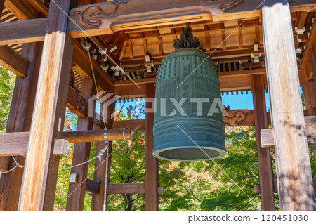 Temple bell of Chishaku-in Temple, Higashiyama Ward, Kyoto City 120451030