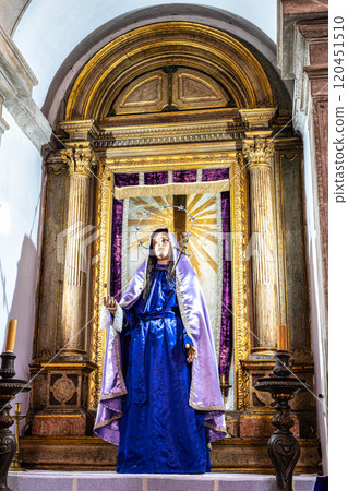 Interior of Church of Mercy of Obidos in the walled city of Obid Interior of Church of Mercy of Obidos in the walled city of Obid 120451510