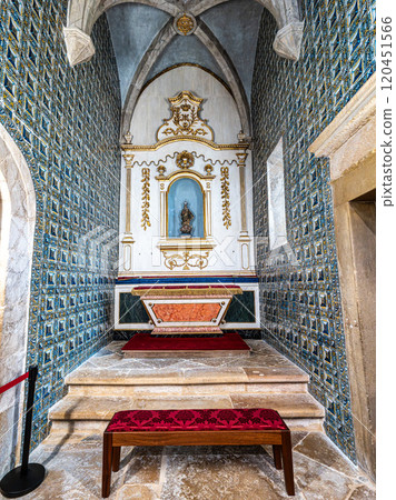 Tomar, Portugal - Mar 12, 2024: Interior of the Igreja de Sao Joao Baptista church in Tomar, Portugal Tomar, Portugal - Mar 12, 2024: Interior of the Igreja de Sao Joao Baptista church in Tomar, Portugal 120451566