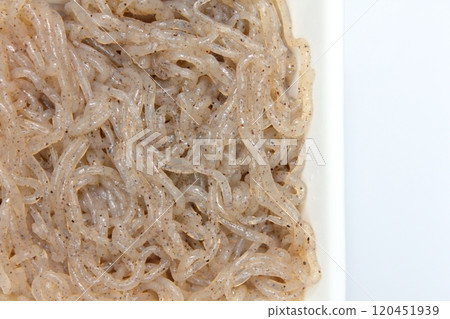 Konnyaku threads: Low calorie and a diet ally 120451939