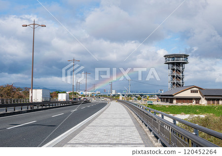Kizu River scenery seen from Miyuki Bridge, Yawata City, Kyoto 120452264