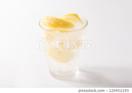 Lemon sour 120452293
