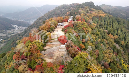 秋葉的天空山城【備中松山城】無人機空拍_TKBM_No53 120453428
