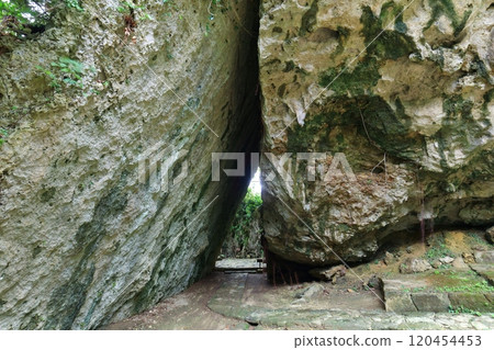 [Okinawa Prefecture] Sangui at Sefa Utaki 120454453
