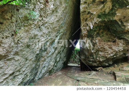 [Okinawa Prefecture] Sangui at Sefa Utaki 120454458