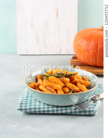 Pumpkin potato gnocchi easy Italian autumn recipe with hokkaido squash 120455752
