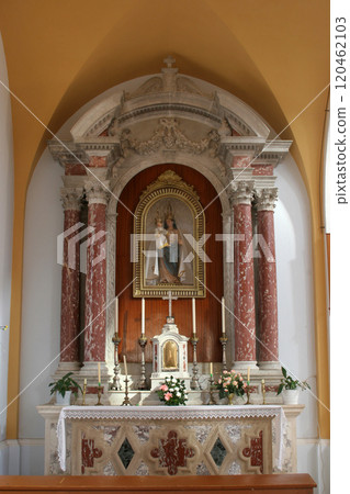 Our Lady altar in the Church of Blessed Virgin of Purification in Smokvica, Korcula island, Croatia 120462103