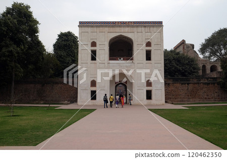 Humayun's tomb entrance Darwaza, Delhi, India 120462350