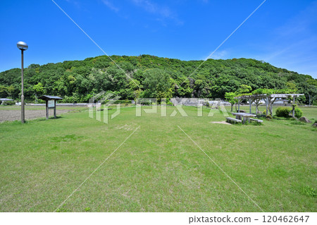 備中高松城被水淹沒,秀吉本營和蛙家堤的遺跡 備中高松城被水淹沒,秀吉本營和蛙家堤的遺跡 120462647