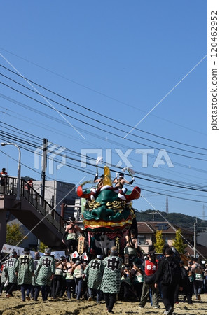 Scene from the Karatsu Kunchi festival in Saga 120462952