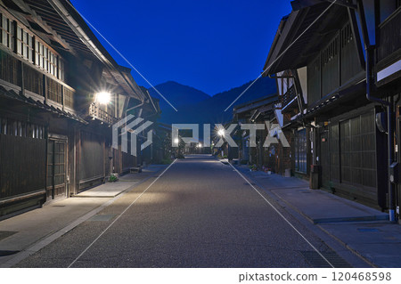 [奈良井宿街景（夜）] 長野縣鹽尻市奈良井 120468598