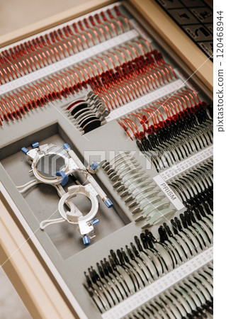 Optometry trial lens set with adjustable frames for vision correction and precise eye testing Optometry trial lens set with adjustable frames for vision correction and precise eye testing 120468944