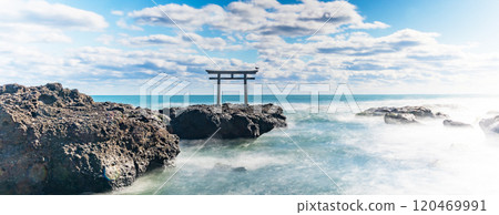 "Ibaraki Prefecture" Sea Torii of Isosaki Shrine - Long exposure photography 120469991