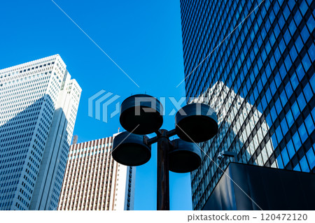 從國會議事堂北路口看新宿副中心高樓2024.11（b-1） 120472120