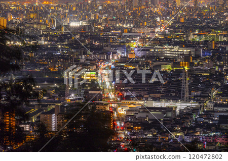 Osaka: View from Nukatayama Observatory, night view and twilight sky 120472802