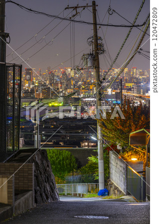 A panoramic view of Osaka city from the hilltop town of Higashiosaka 120472809