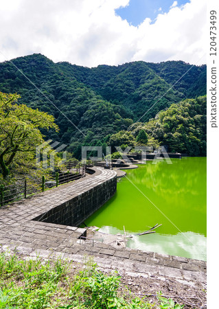 豐俊池堰(香川縣觀音寺市),其宏偉和風格讓人想起中世紀的歐洲城堡 豐俊池堰(香川縣觀音寺市),其宏偉和風格讓人想起中世紀的歐洲城堡 120473499