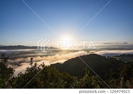 新潟：從山本山高原看到的雲海 120474023