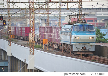 Musashino Line Nishi-Urawa - Kita-Asaka JR Freight EF66-125 (Suita) 120474806