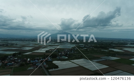 Rural landscape 120476136