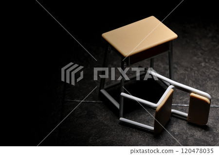 微型書桌和椅子 120478035