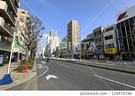 Scenery around Tenjinbashi 5-chome to 6-chome in Kita-ku, Osaka 120478386