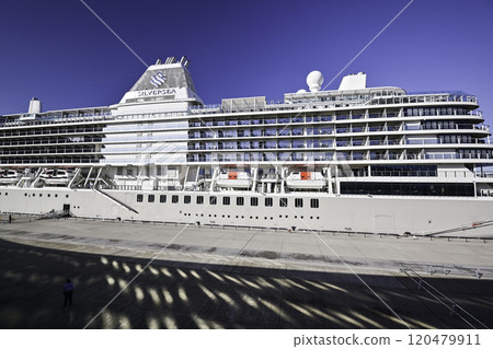 金澤港郵輪碼頭的 Silver Nova 120479911