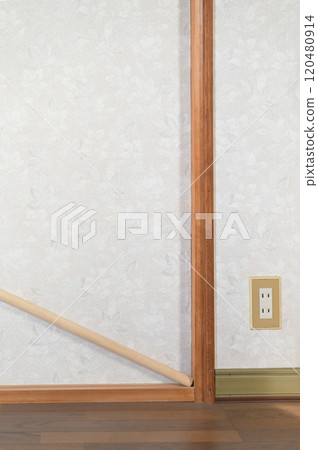 簡單有效的防止入侵的壓緊桿 簡單有效的防止入侵的壓緊桿 120480914