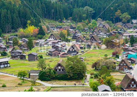 白川鄉合掌的場景 白川鄉合掌的場景 120481405