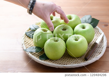 青蘋果(群馬明月),甜度強,酸度低,口感豐富 青蘋果(群馬明月),甜度強,酸度低,口感豐富 120484206