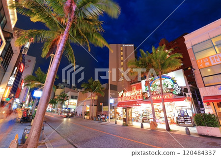 [Okinawa Prefecture] Night view of Naha Kokusai Street 120484337