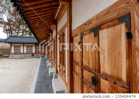 Gyeongbokgung royal palace of the Joseon dynasty in Seoul South Korea Gyeongbokgung royal palace of the Joseon dynasty in Seoul South Korea 120484474