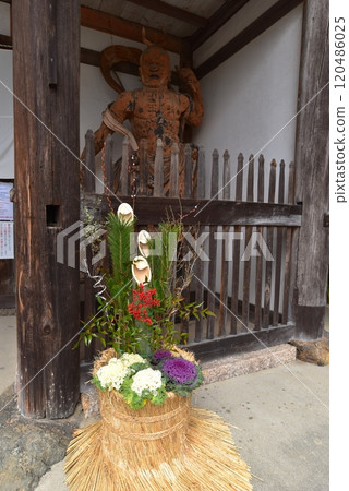 仁王先生和門松 120486025