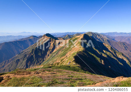 Autumn view of the Tanigawa mountain range from the main ridge Autumn view of the Tanigawa mountain range from the main ridge 120486055