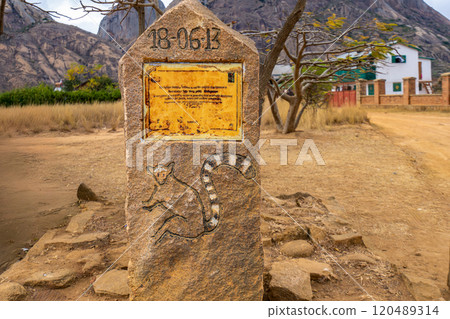 Stone marker with lemur engraving at Isalo National Park entrance, Madagascar. Stone marker with lemur engraving at Isalo National Park entrance, Madagascar. 120489314