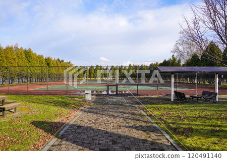 A distant view of the tennis courts at Tsurunuma Park A distant view of the tennis courts at Tsurunuma Park 120491140
