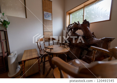 家裡的木製家具 120491545